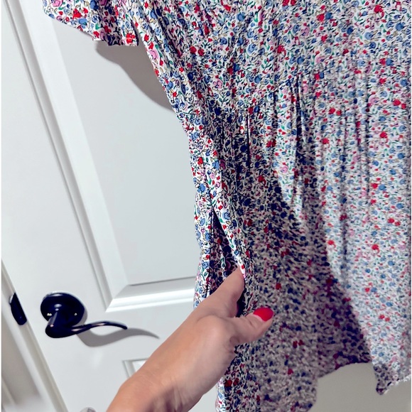 Loft Floral dress, size 2P - Picture 3 of 8